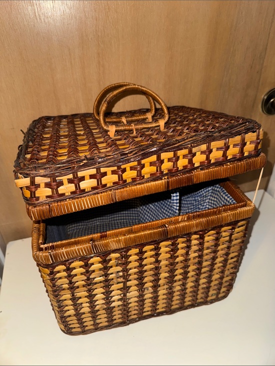 Other - Vintage Wicker Rattan Picnic Storage Sewing Yarn Lined Basket Large No Handle
